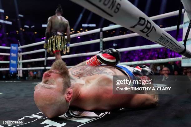 Boxer Deontay Wilder knocks out Swedish-Finnish boxer Robert Helenius in the 1st round of their 12-round WBC World Heavyweight Title Eliminator fight...