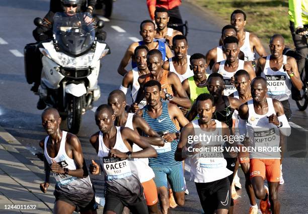 The front runners competes in the Amsterdam Marathon on October 16, 2022. - Netherlands OUT / Netherlands OUT