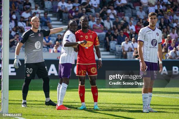 Maxime DUPE of Toulouse FC Issiaga SYLLA of Toulouse FC Abdallah SIMA of SCO Angers and Ado ONAIWU of Toulouse FC during the Ligue 1 Uber Eats match...