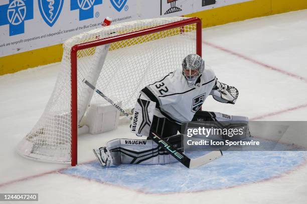 Los Angeles Kings goalie Jonathan Quick guards the net during the first period of an NHL hockey game between the Los Angeles Kings and the Detroit...