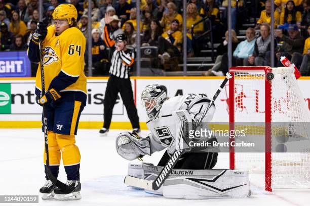 Mikael Granlund of the Nashville Predators screens a shot on goal against Cal Petersen of the Los Angeles Kings hitting the post in the first period...