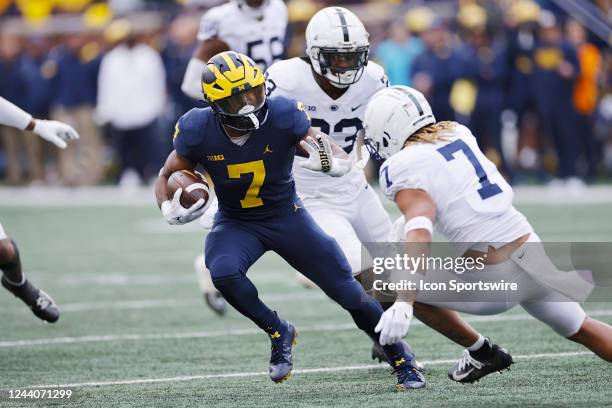 Michigan Wolverines running back Donovan Edwards runs with the ball during a college football game against the Penn State Nittany Lions on October...