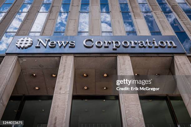 Fox Building Front Fox Headquarters Photos and Premium High Res Pictures - Getty Images