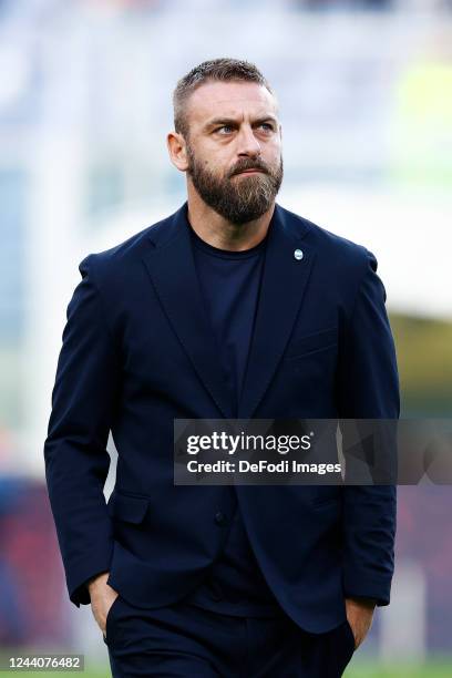 Head Coach Daniele De Rossi of SPAL looks on prior to the Coppa Italia match between Genoa CFC and Spal at Stadio Luigi Ferraris on October 18, 2022...