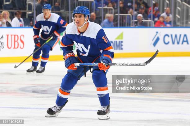 Zach Parise of the New York Islanders skates against the San Jose Sharks at UBS Arena on October 18, 2022 in Elmont, New York. New York Islanders...