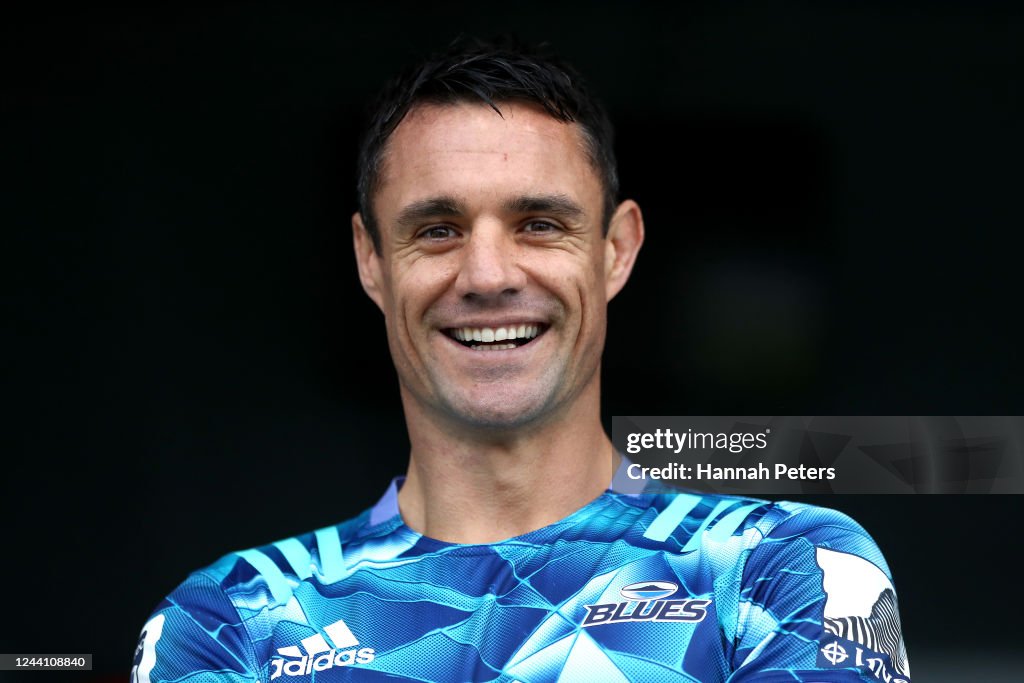 Dan Carter Joins The Blues