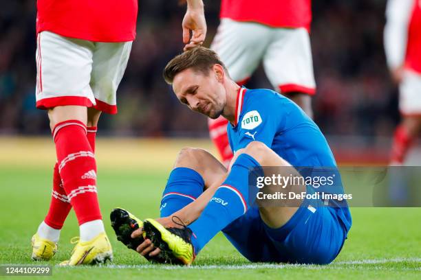 Luuk de Jong of PSV Eindhoven injured during the UEFA Europa League group A match between Arsenal FC and PSV Eindhoven at Emirates Stadium on October...