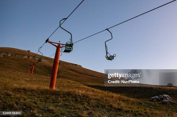 The Terminillo ski lifts, in October 2022, in total abandonment.