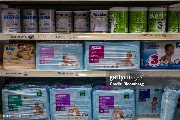 Formula Packets 156 Diapers Formula Stock Photos, High-Res Pictures, and Images - Getty ...