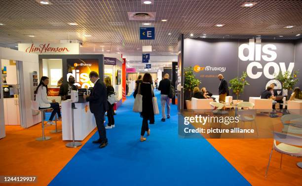 Mipcom 1,305 Zdf Production Stock Photos, High-Res Pictures, and Images ...