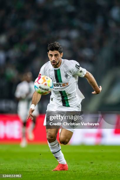 Lars Stindl of Borussia Moenchengladbach in action during the Bundesliga match between Borussia Moenchengladbach and SG Eintracht Frankfurt at...