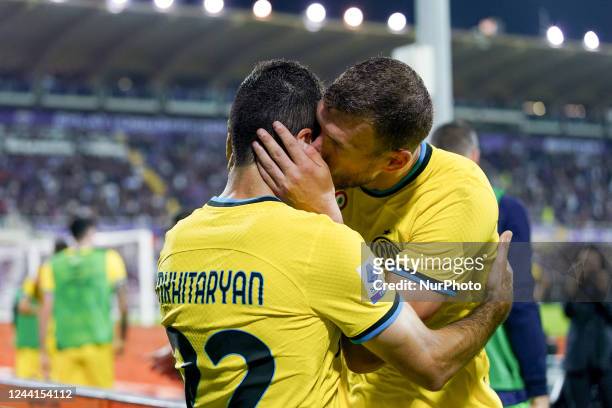 Henrikh Mkhitaryan of FC Internazionale celebrates with Edin Dzeko of FC Internazionale after scoring fourth goal during the Serie A match between...