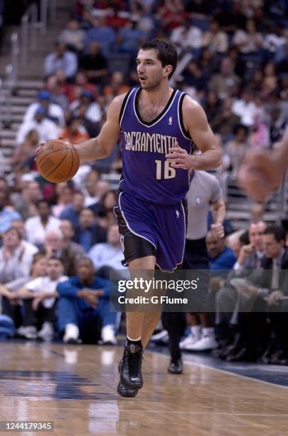 Peja Stojakovic of the Sacramento Kings handles the ball against the Washington Wizards on April 2, 2003 at the MCI Center in Washington, DC. NOTE TO...