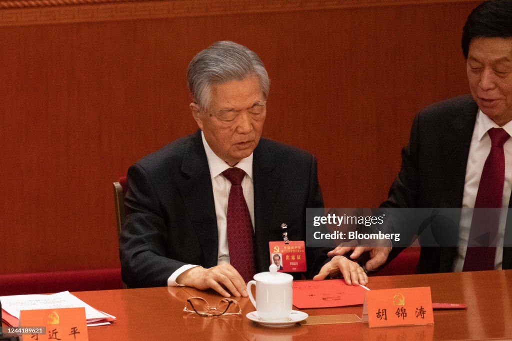 Closing Session of the China's Communist Party Congress