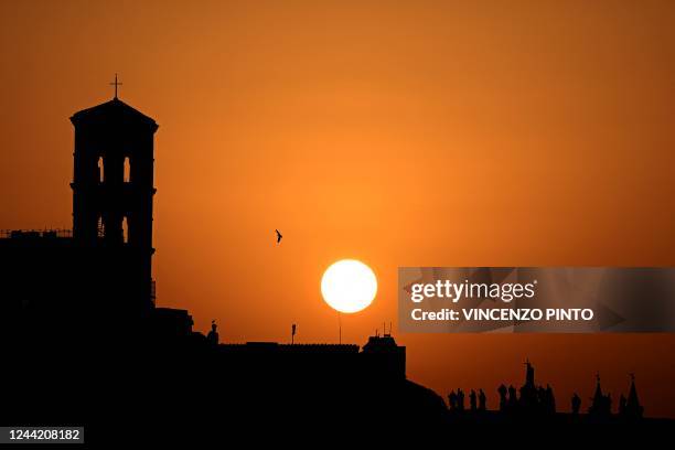 Sun Rising In Rome Rome Dawn Photos and Premium High Res Pictures - Getty Images