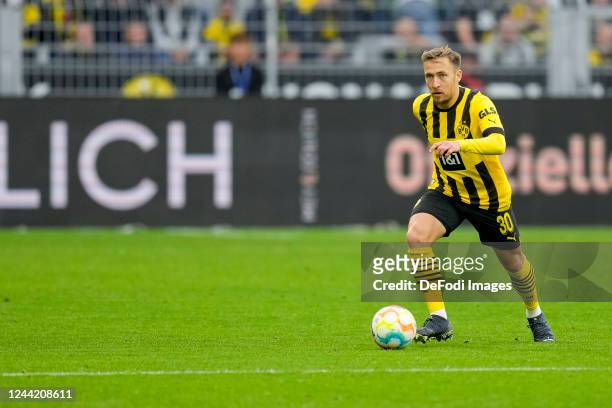 Felix Passlack of Borussia Dortmund controls the ball during the Bundesliga match between Borussia Dortmund and VfB Stuttgart at Signal Iduna Park on...