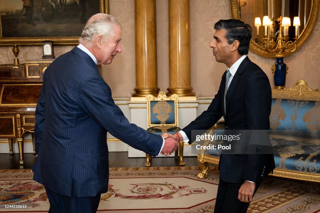 New UK Prime Minister Rishi Sunak Takes Office