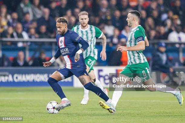 Neymar Junior of Paris Saint Germain dribbles Neta Lavi of Maccabi Haifa during the UEFA Champions League group H match between Paris Saint-Germain...