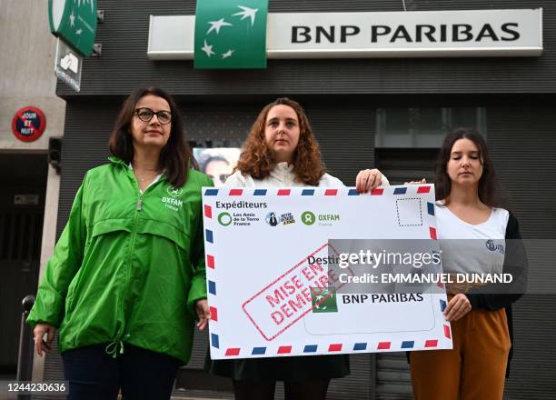 LtoR, NGO's activists, Oxfam France President Cecile Duflot, Les Amis de la Terre campaign officer Lorette Philippot and Notre Affaire a Tous...