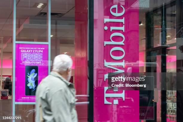 Mobile store in New York, US, on Monday, Oct. 24, 2022. T-Mobile US Inc. Is scheduled to release earnings figures on October 27. Photographer: Jeenah...