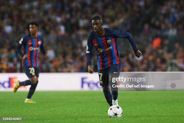 Ousmane Dembele of FC Barcelona controls the ball during the UEFA Champions League group C match between FC Barcelona and FC Bayern München at...