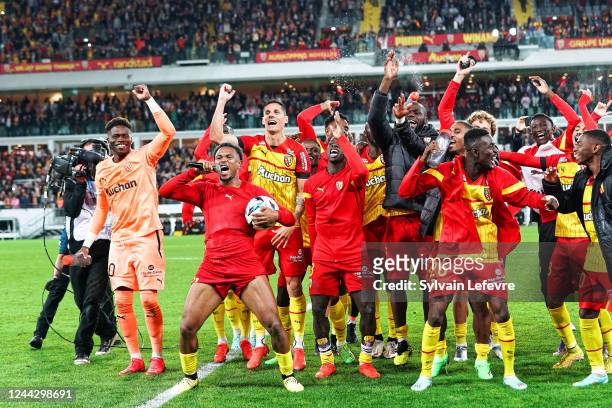 catalogus te binden Voorvoegsel 7,342 Rc Lens Fc Photos and Premium High Res Pictures - Getty Images