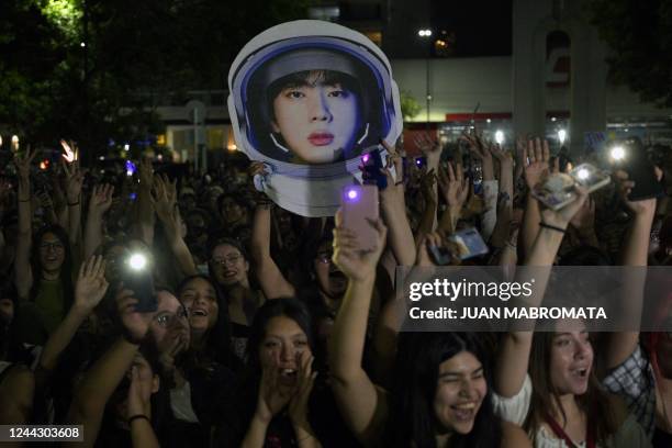 Fans of South Korean K-Pop boy band unable to attend the show, gather outside the River Plate's Monumental stadium to listen to Kim Seok-jin -aka...