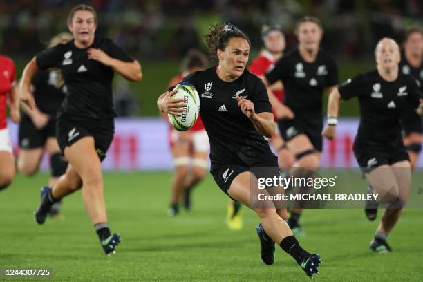 New Zealands Portia Woodman runs with the ball during the New Zealand 2021 Womens Rugby World Cup quarter-final match between New Zealand and Wales...