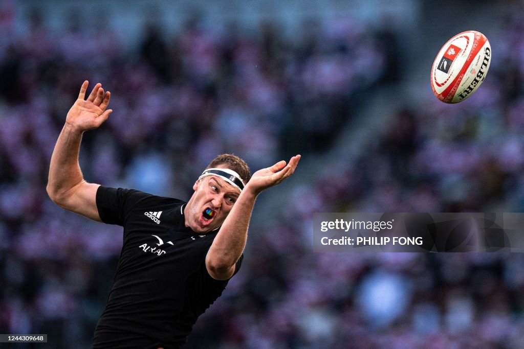 TOPSHOT-RUGBYU-JPN-NZL