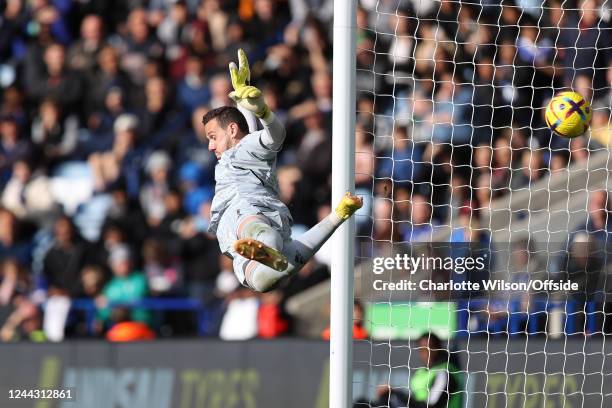 Leicester City goalkeeper Danny Ward dives but misses the shot of Kevin de Bruyne of Manchester City for the only goal of the game during the Premier...