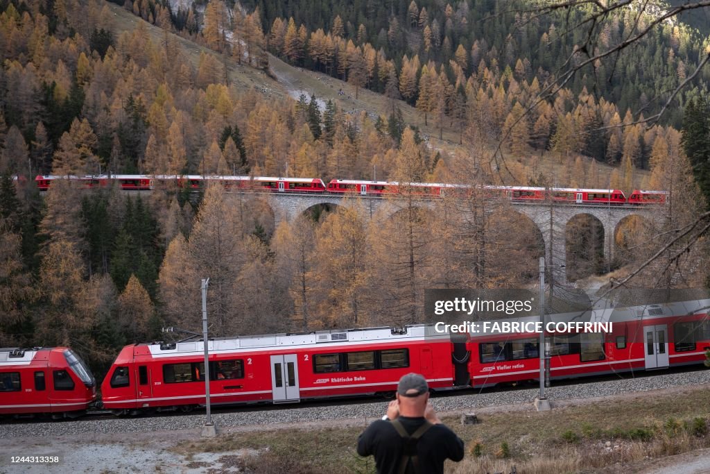 TOPSHOT-SWITZERLAND-TRANSPORT-RAIL-TRAIN-RECORD