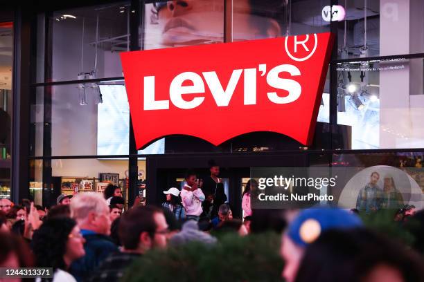 146 Levis Store Manhattan Photos and Premium High Res Pictures - Getty  Images