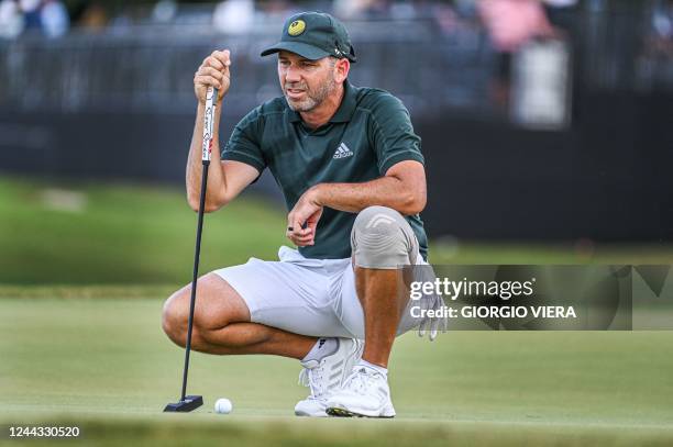 Spanish golfer Sergio Garcia lines up his shot during the semifinals of the LIV Golf Invitational Miami 2022 at Trump National Doral Miami Golf Club...