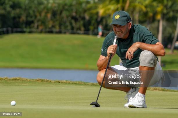 Team Captain Sergio Garcia of Fireballs GC lines up a putt on the 16th green during the semifinals of the LIV Golf Invitational - Miami at Trump...