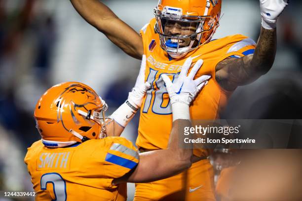 Boise State Broncos wide receiver Billy Bowens celebrates with Boise State Broncos tight end Riley Smith after a big play during a college football...