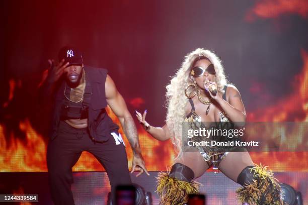 Mary J. Blige performs in concert at Atlantic City Boardwalk Hall on October 29, 2022 in Atlantic City, New Jersey.
