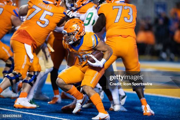 Boise State Broncos running back Elelyon Noa rushes with the football during a college football game between the Colorado State Rams and the Boise...