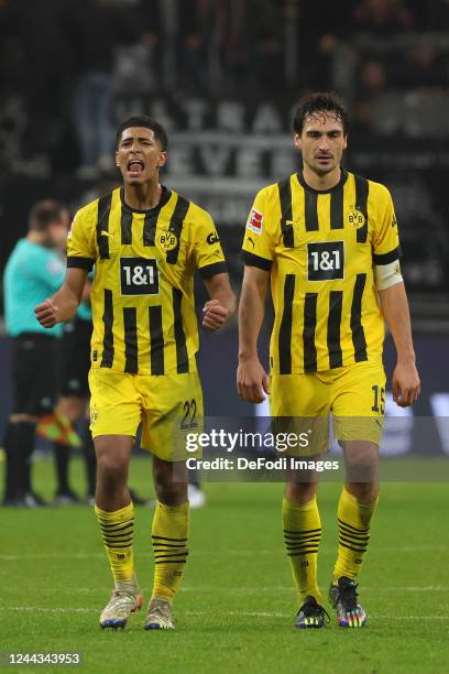 Jude Bellingham of Borussia Dortmund and Mats Hummels of Borussia Dortmund celebrate after winning during the Bundesliga match between Eintracht...