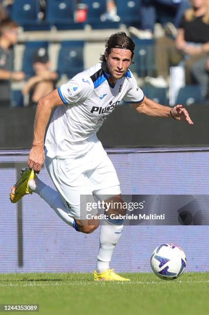 Hans Hateboer of Atalanta BC in action during the Serie A match between Empoli FC and Atalanta BC at Stadio Carlo Castellani on October 30, 2022 in...