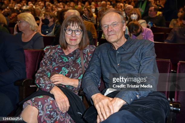 Edgar Selge and his wife Franziska Walser attend the "Marie-Antoinette oder Kuchen für alle!" theater premiere at Komödie am Kurfürstendamm im...