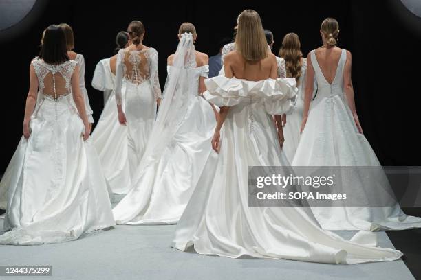 Models walk the runway at the Vertize Gala fashion show during the 1001 Bodas Madrid Fashion Week at the Ifema in Madrid.