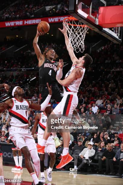 Jalen Green of the Houston Rockets drives to the basket during the game against the Portland Trail Blazers on October 28, 2022 at the Moda Center...