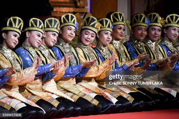 Sam An 54 Saman Dance Culture Stock Photos, High-Res Pictures, and Images ...