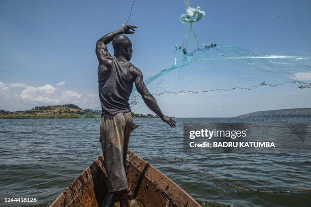 414 Cast Fishing Net Stock Photos, High-Res Pictures, and Images - Getty  Images