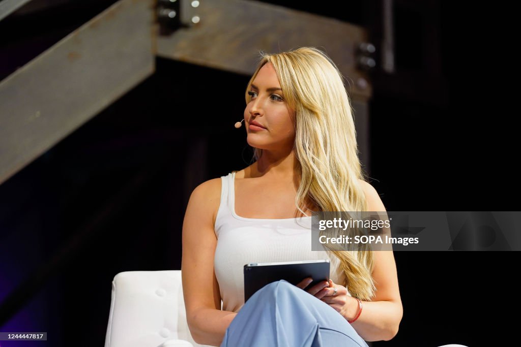 Emma Jones Broadcaster At BBC Sports Premier Sport TV Leeds News emma-jones-broadcaster-at-bbc-sports-premier-sport-tv-leeds-news