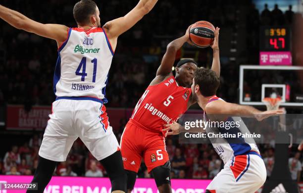 Cassius Winston, #5 of FC Bayern Munich in action during the 2022/2023 Turkish Airlines EuroLeague Regular Season Round 6 match between FC Bayern...