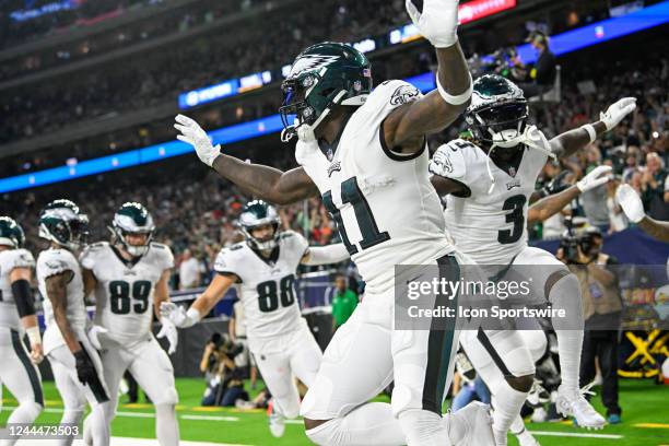 Philadelphia Eagles wide receiver A.J. Brown celebrates his second half touchdown reception during the football game between the Philadelphia Eagles...