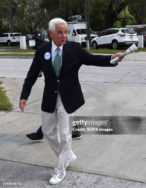 Representative Charlie Crist, the Democratic gubernatorial candidate for Florida, makes a campaign stop in Apopka as part of his Choose Freedom bus...