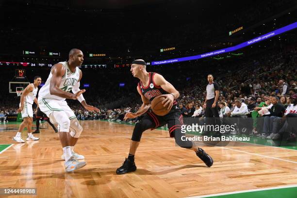 Alex Caruso of the Chicago Bulls handles the ball during the game against the Boston Celtics on November 4 2022 at the TD Garden in Boston,...