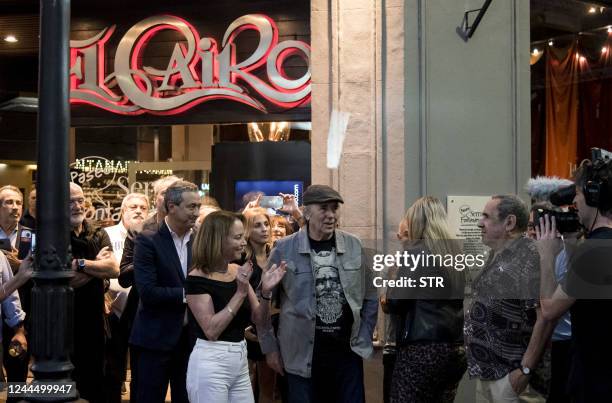 Spaniard singer-songwriter Joan Manuel Serrat attends the inauguration of the "Paseo Fontanarrosa-Serrat" at the corner of El Cairo bar in downtown...